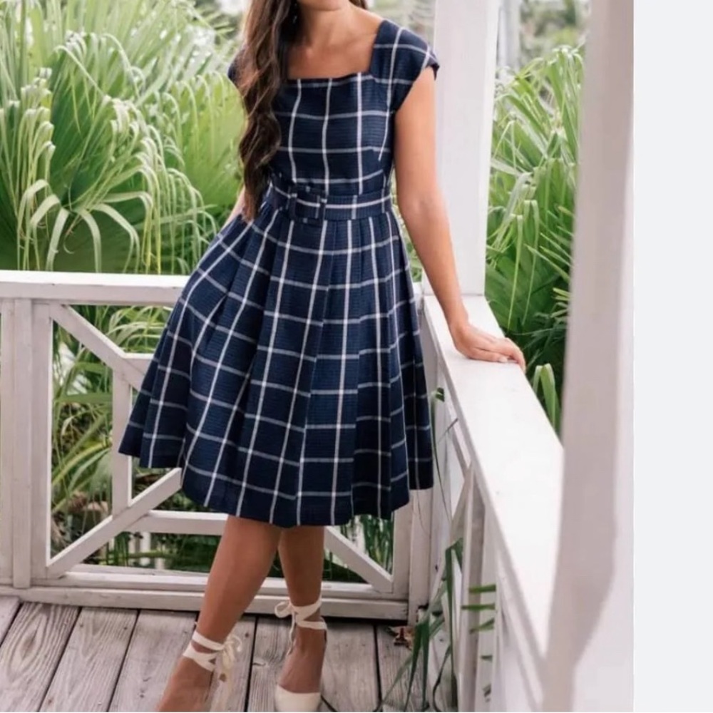 Gal Meets Glam Navy Plaid Karen Dress Size 4